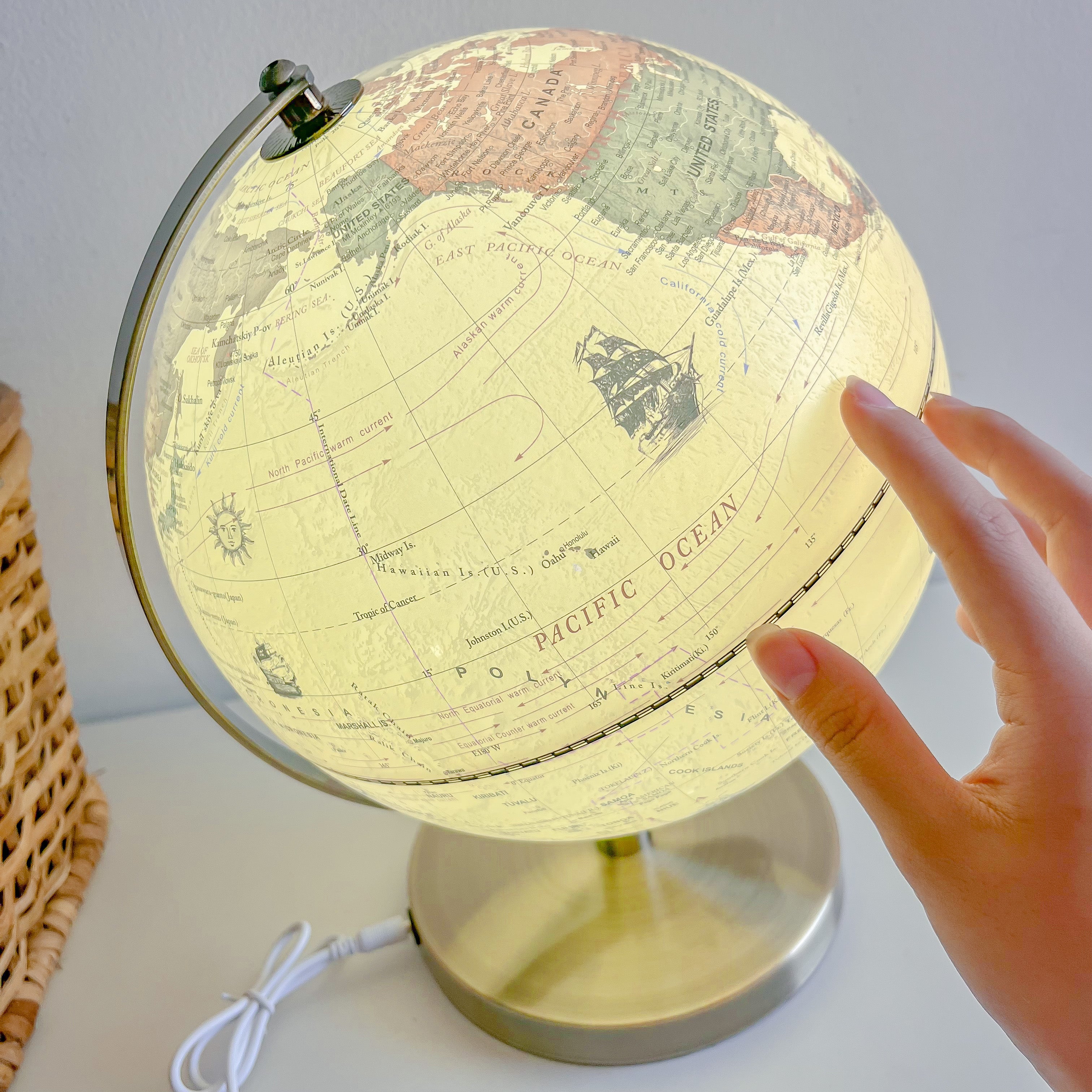 The Wanderer's Globe Lamp